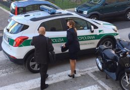 Da oggi super green pass sui mezzi di trasporto pubblici, scattati i controlli della Polizia Metropolitana di Napoli