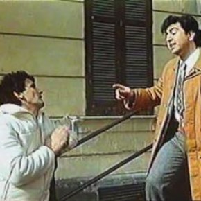 Massimo Troisi e Lello Arena in una scena del film Scusate il Ritardo