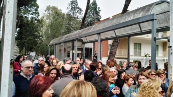 Napoli 22 marzo 2016 - flash mob contro soppressione tribunali minorenni - foto2