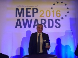 Nicola Caputo premiato al Mep Award 2016