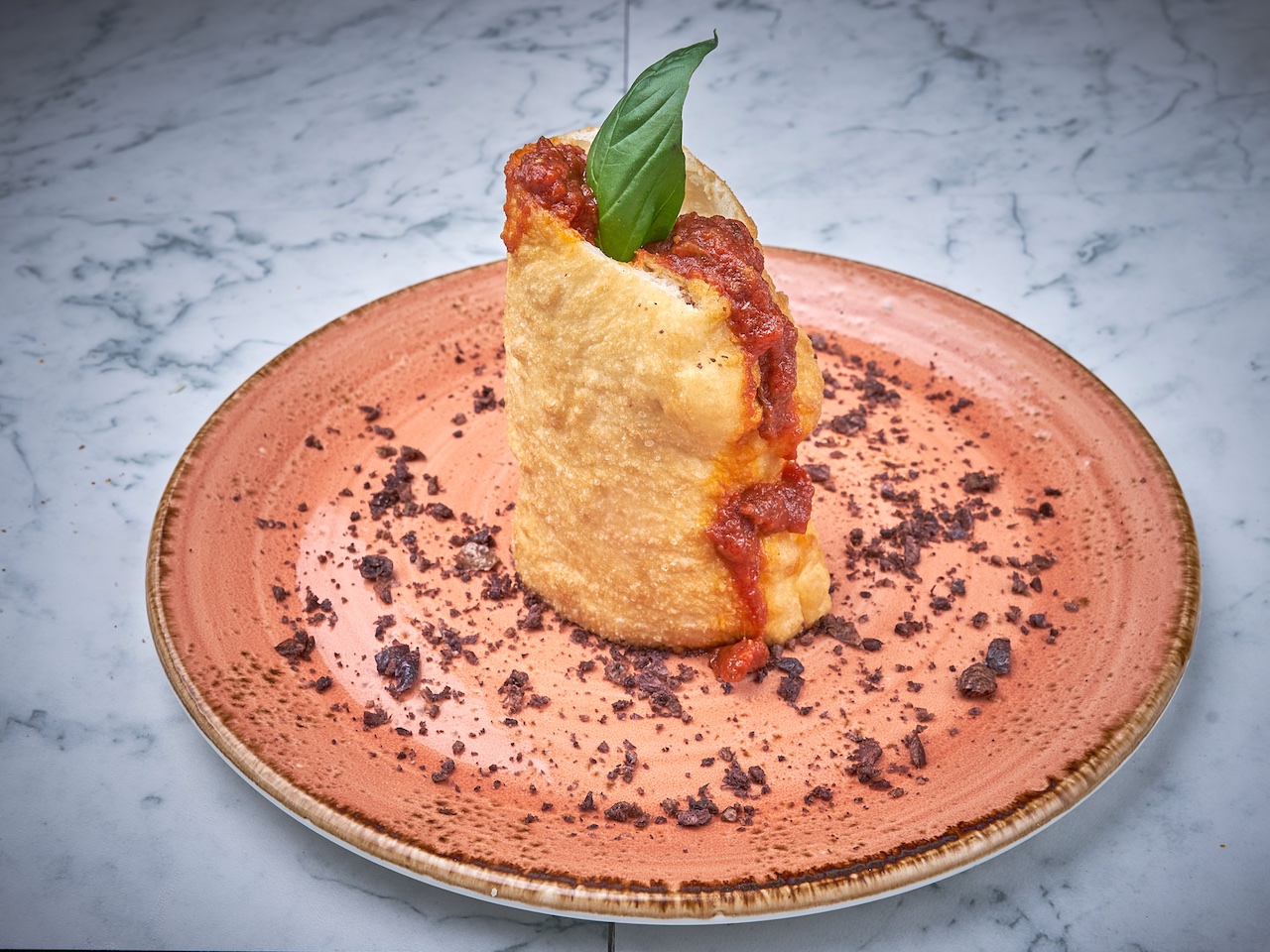Il maestro pizzaiolo Luigi Cippitelli presenta un nuovo menu legato al territorio e dedica al Vesuvio l’originale “Gran Cono”