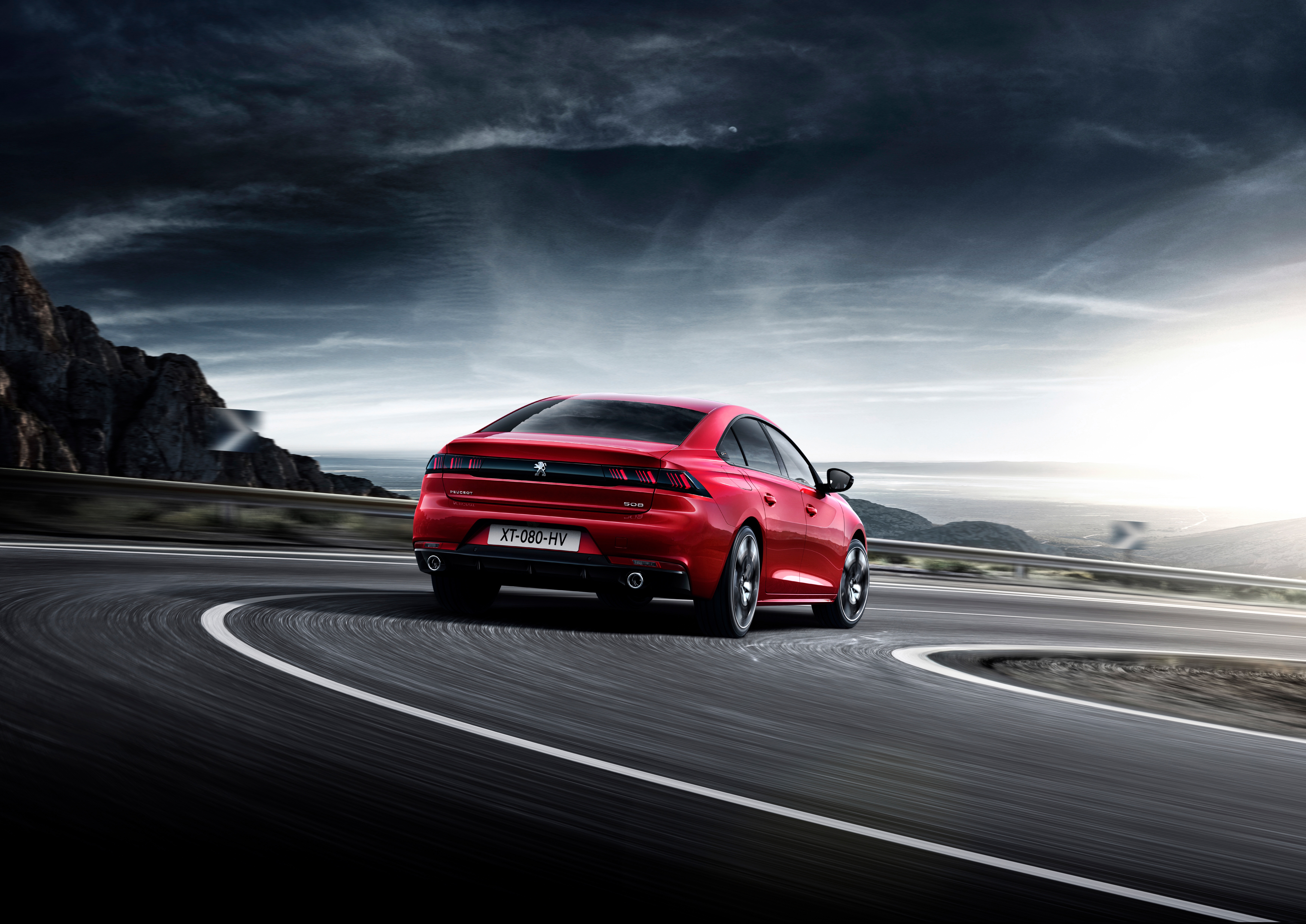 Design, prestazioni e tecnologia con #peugeot508 attesa per il 2019 con il progetto #whatdrivesyou?    #ad 2