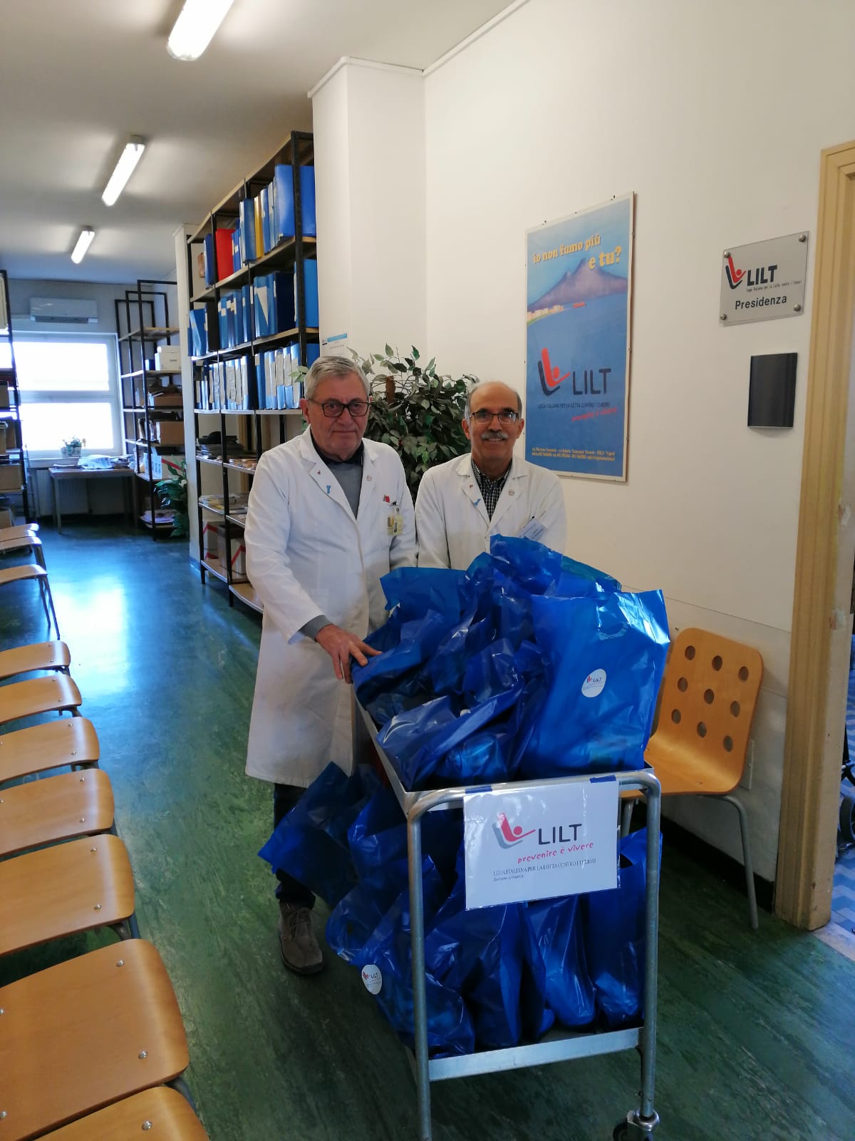 Solidarietà, doni Lilt ai degenti dell’istituto Pascale