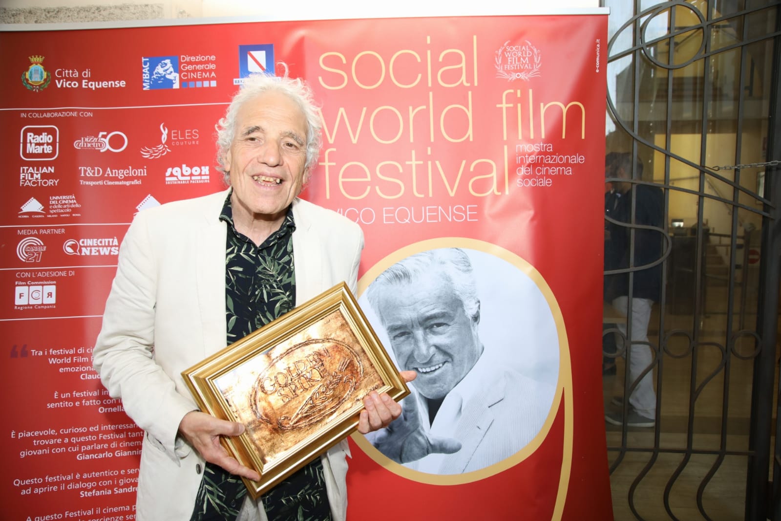 Abel Ferrara al gran gala di premiazione del Social World Film Festival