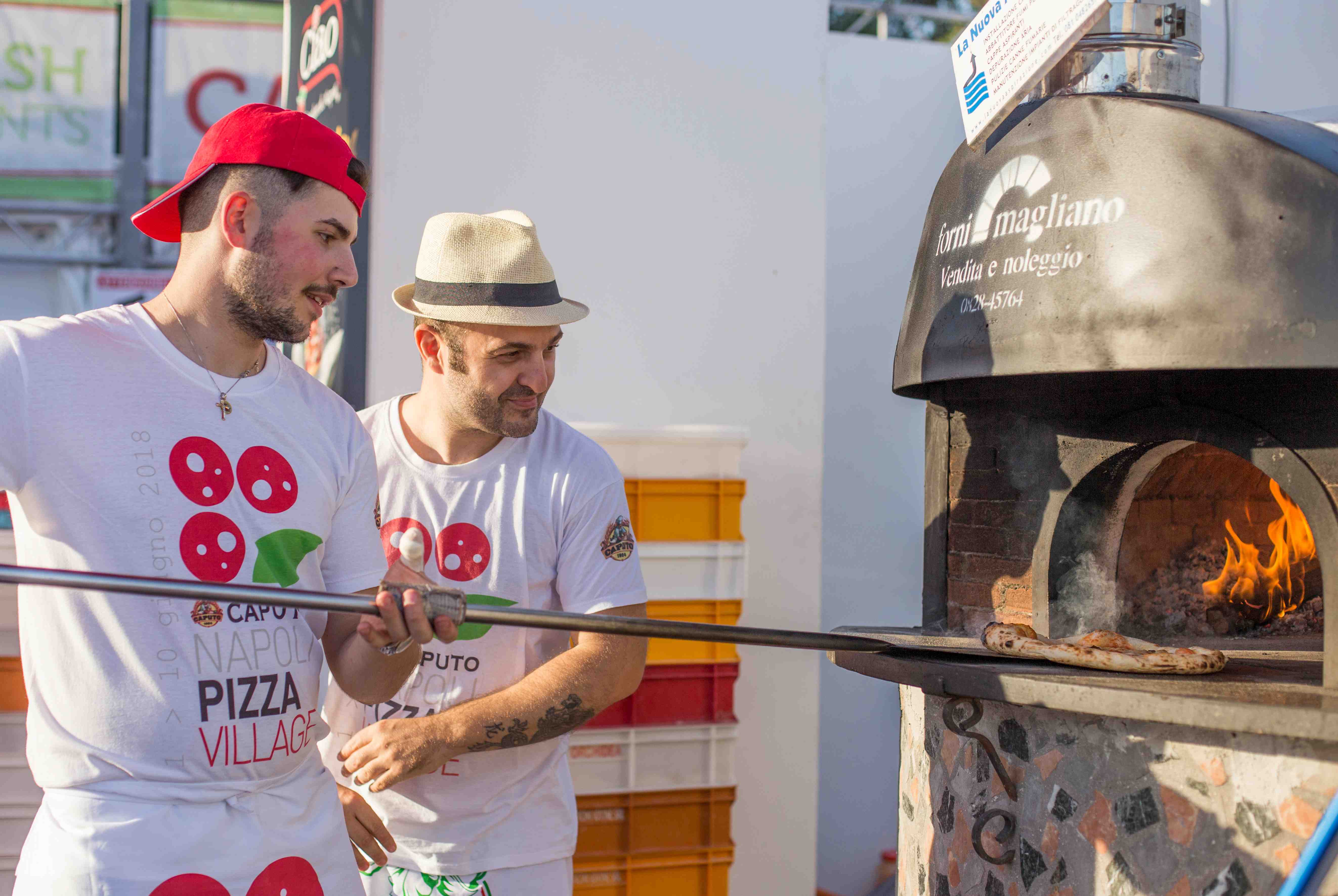 Napoli Pizza Village, il food festival dei record