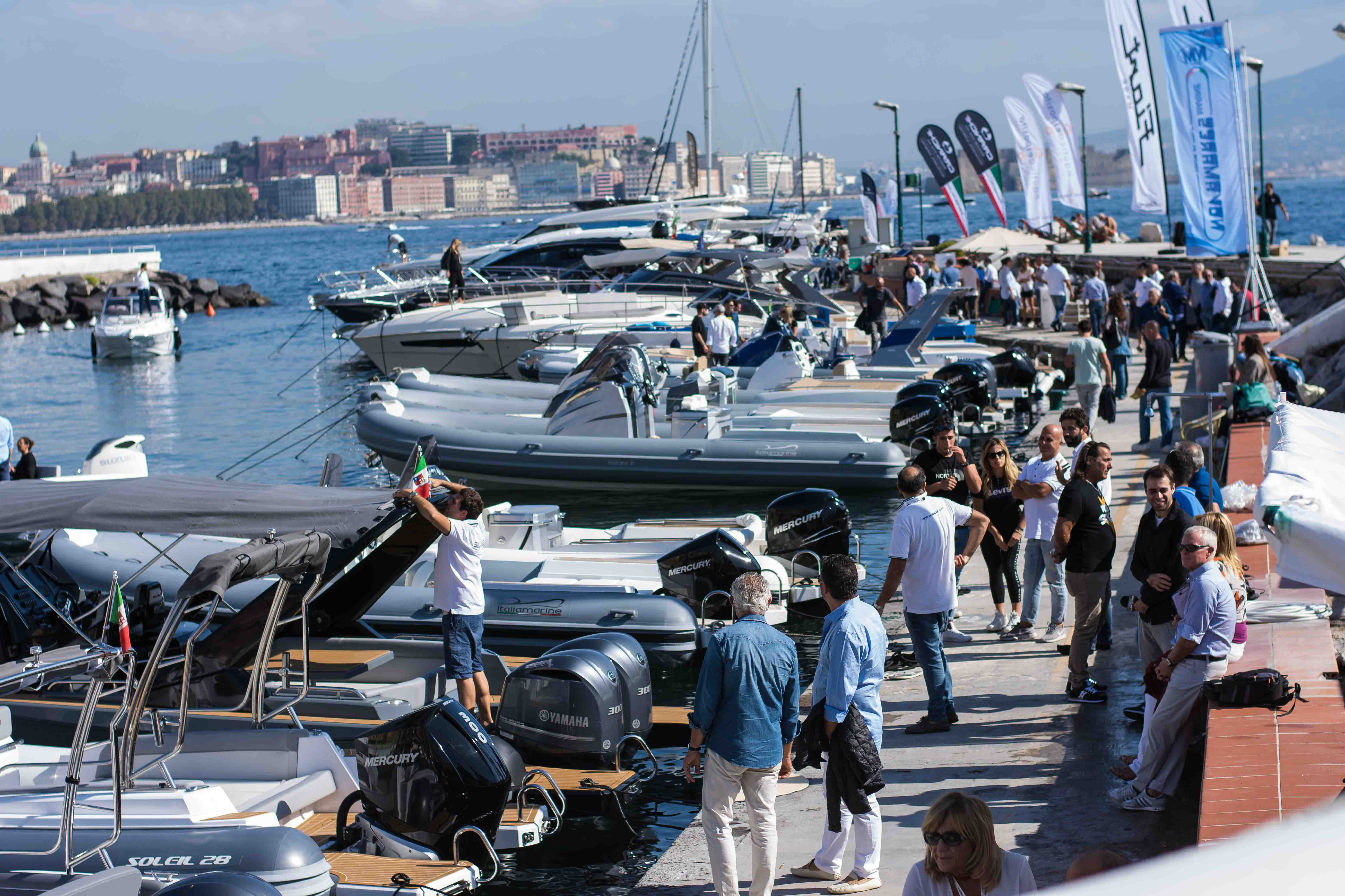 Navigare al circolo Posillipo parte con il vento in poppa