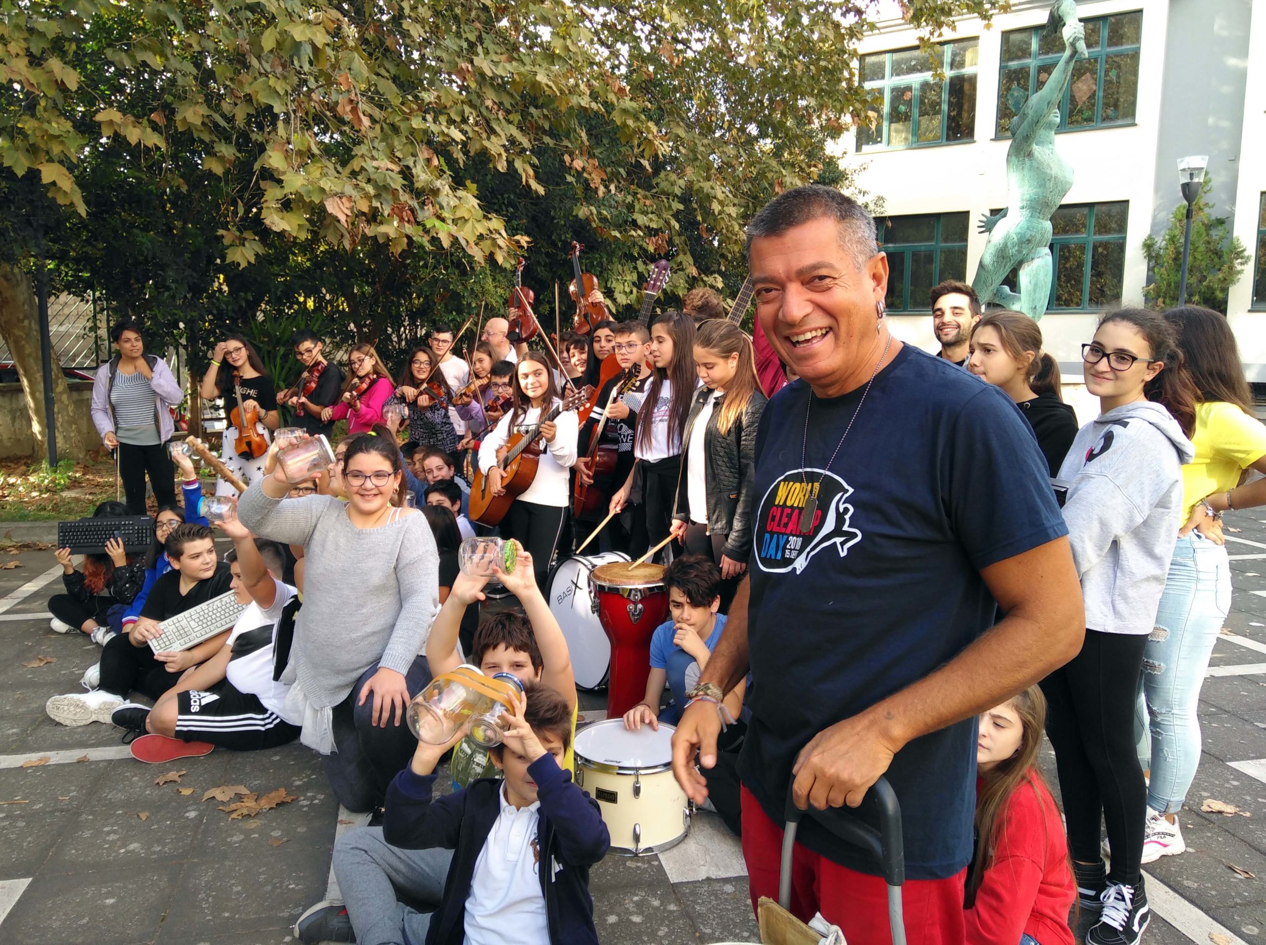 CONCERTO DI NATALE CON CAPONE E LA “DI CAPUA ECO-LOGIC ORCHESTRA”