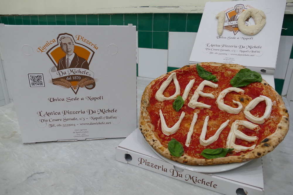 L’antica pizzeria da Michele aderisce a “Racconta Food”  un QR code per una storia lunga 150 anni che parla anche di Maradona