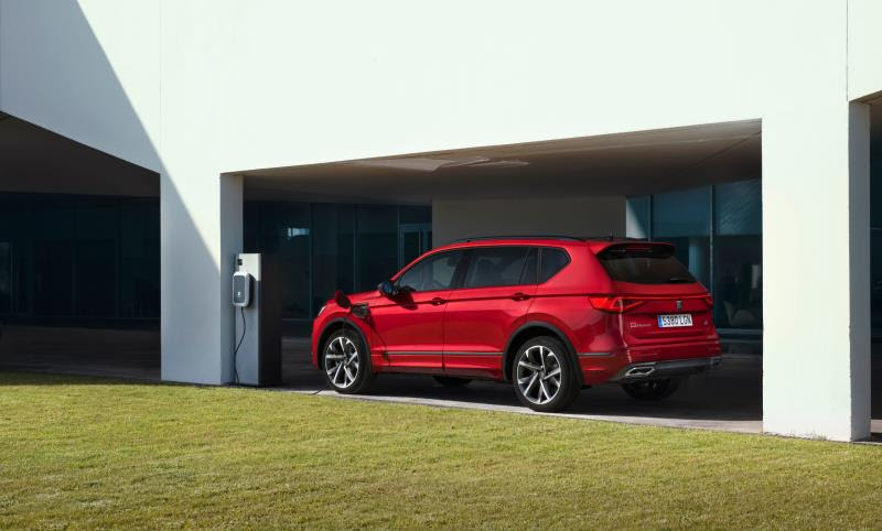 SEAT elettrifica il suo SUV di grandi dimensioni: avviata la produzione di Tarraco e-HYBRID