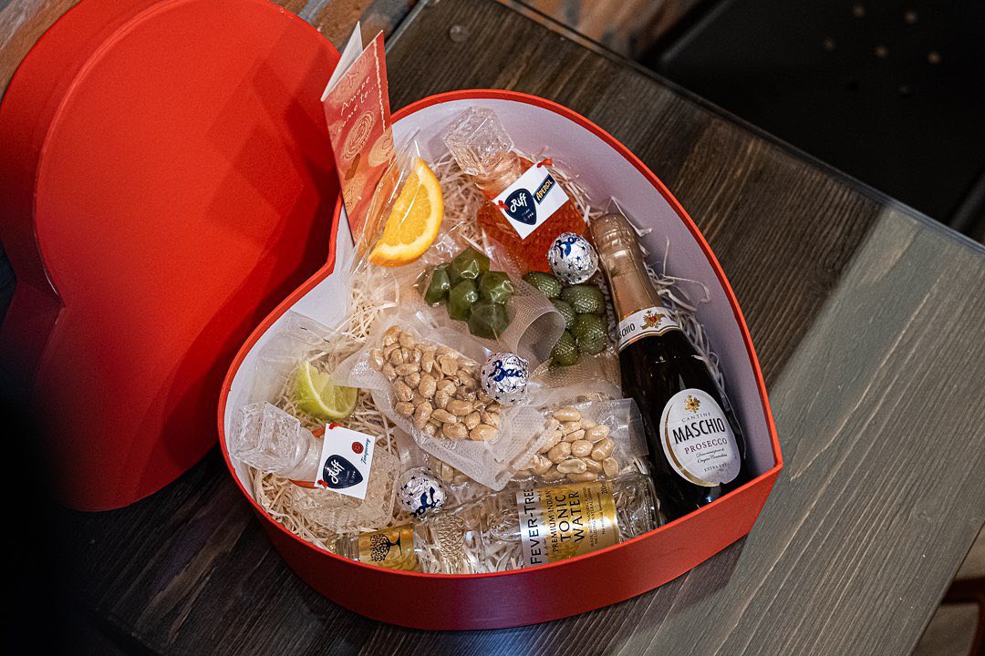 Il Riff – Music & Drink crea le Love Box