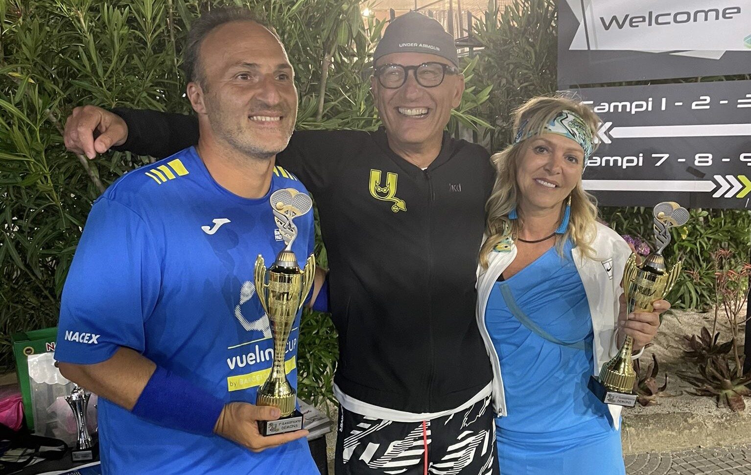 "Peace, love & padel" a Napoli il torneo a tema anni 70 3